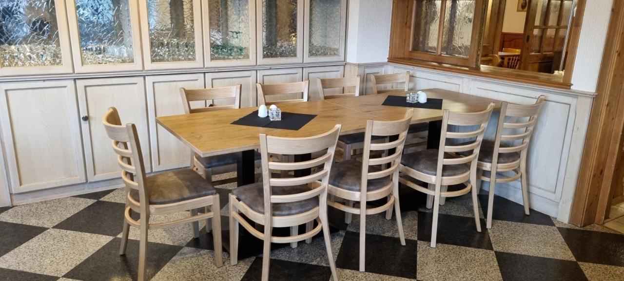 Bauer'S Pension-Restaurant-Catering Grosshabersdorf Eksteriør bilde